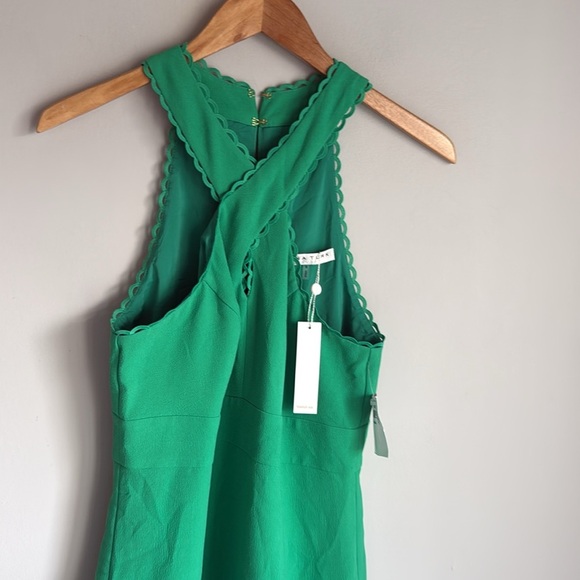 NEW Trina Turk Cross Neck Cocktail Sheath Dress 6 - Picture 3 of 11